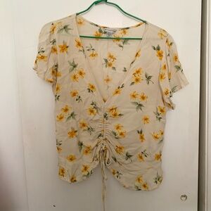 American Eagle Floral Tie Scrunch Blouse Size Medium